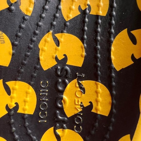 CROCS Wu Tang Clan Black & Yellow Slip On Slides Size 6 - Picture 7 of 7